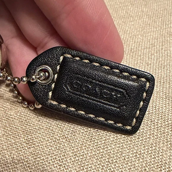 Vintage Coach Crossbody Bag, No. F043-7843 - Picture 3 of 12